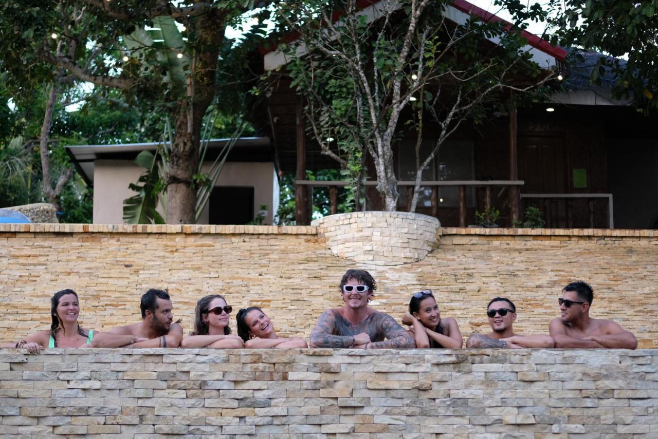Mad Monkey Siquijor Vandrehjem Eksteriør billede