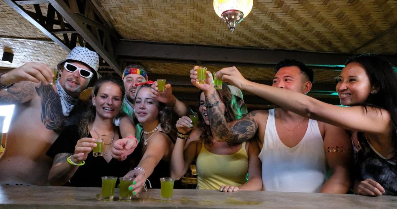 Mad Monkey Siquijor Vandrehjem Eksteriør billede