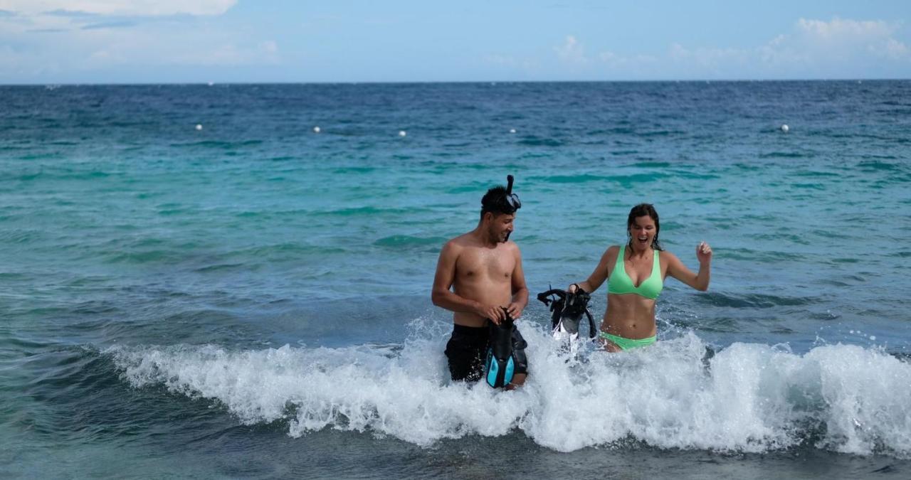 Mad Monkey Siquijor Vandrehjem Eksteriør billede
